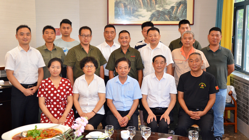 不忘初心  牢记使命 | 中国尊龙官方网站集团党支部工会组织公司退役军人召开建军94周年座谈会